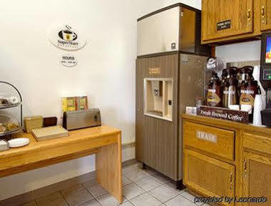 Super 8 By Wyndham Glendive Hotell Exteriör bild