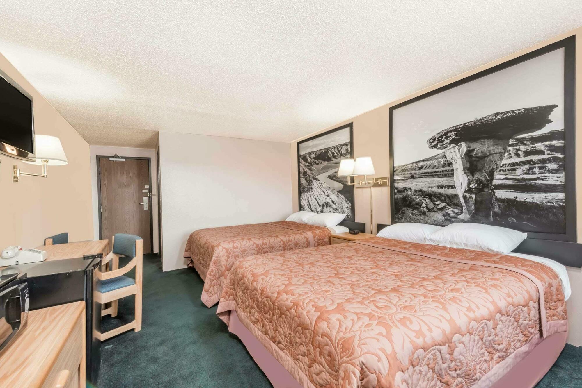 Super 8 By Wyndham Glendive Hotell Exteriör bild